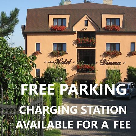 Hotel Diana Apartments Прага Экстерьер фото