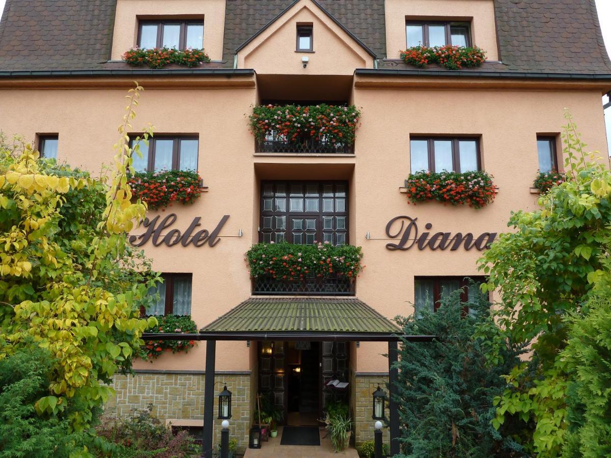 Hotel Diana Apartments Прага Экстерьер фото