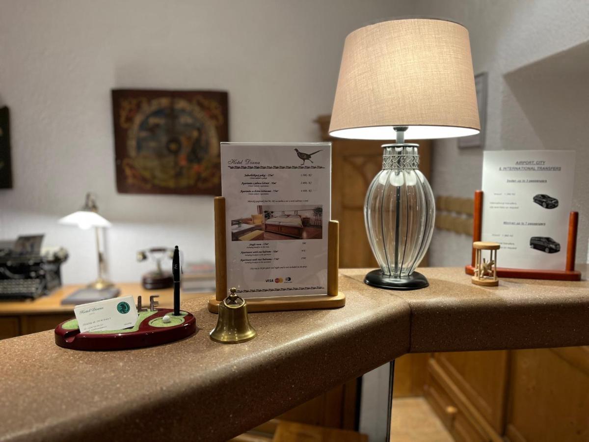 Hotel Diana Apartments Прага Экстерьер фото