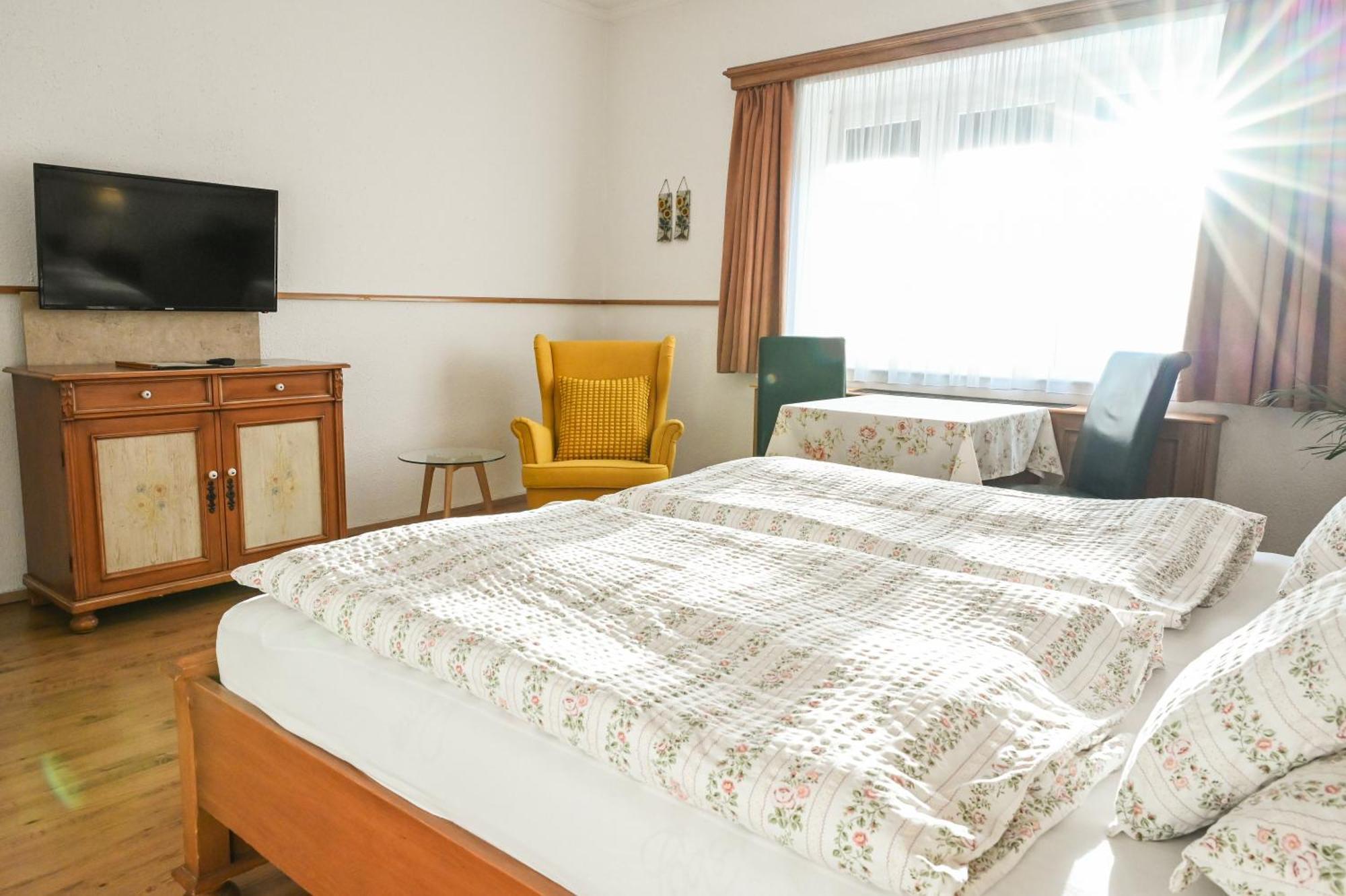 Hotel Diana Apartments Прага Экстерьер фото