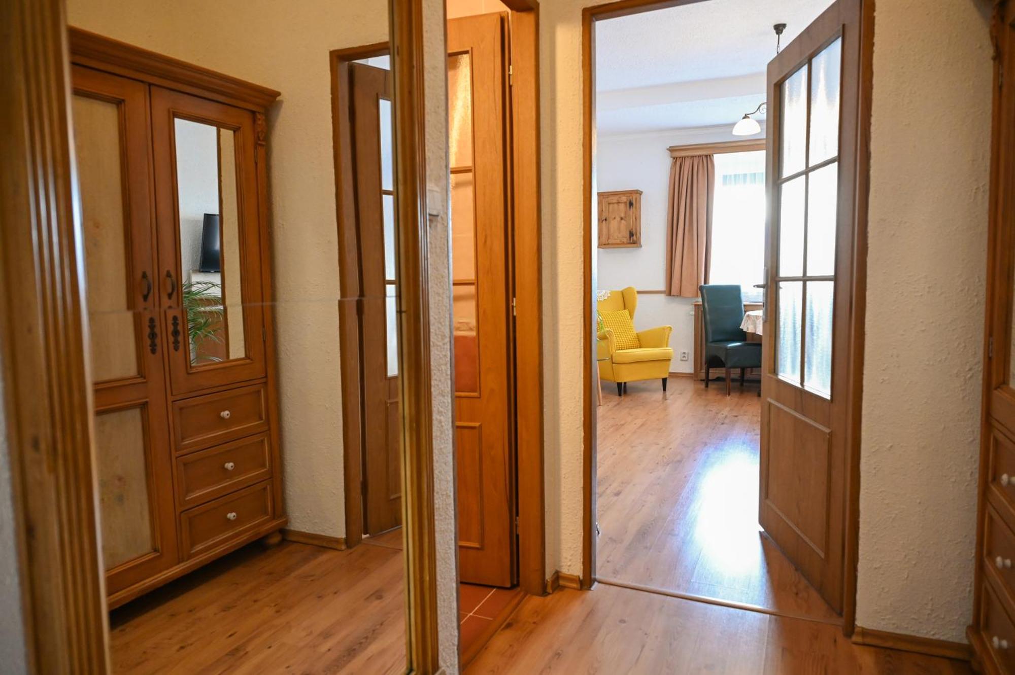 Hotel Diana Apartments Прага Экстерьер фото